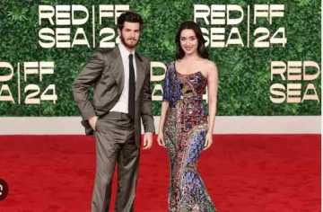 Shraddha Kapoor Poses with Andrew Garfield at Red Sea Film Festival