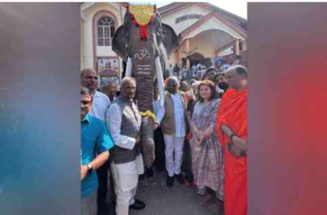 Actress Shilpa Shetty donates mechanical elephant to Jagadguru Renukacharya Temple in Karnataka