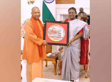 President Droupadi Murmu Urges Unity and Joy in New Year Message