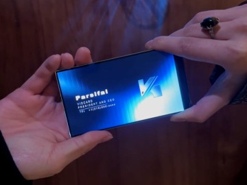 Meet the exciting 5-inch video business card that’s ready to replace your stack of paper cards with vibrant displays and endless possibilities
