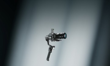Choosing the Right Gimbal: A Comparison of DJI RS 5 and RS 4 Pro for Solo Creators