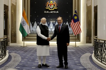 Malaysia and India commit to accelerate ringgit, rupee settlements for enhanced bilateral trade, investment growth.