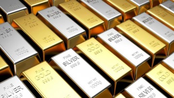 Gold and silver market experiences fluctuations as new year generates significant price movements.
