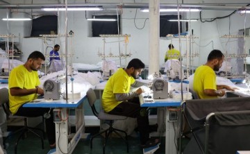 Russia seeks to address its labor shortages by recruiting workers from India amid ongoing conflict.