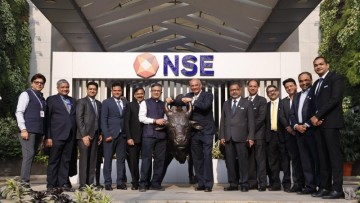 Aye Finance makes its trading debut on the National Stock Exchange at ₹129 per share.