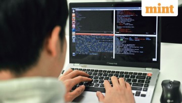 Investor concerns prompt decline in global software stocks amid rising influence of artificial intelligence.