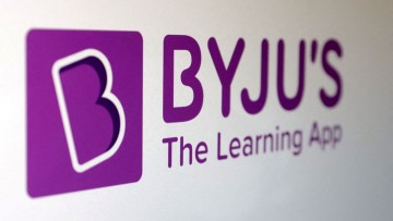 Supreme Court issues notice while maintaining status quo in Byju's creditor dispute case.
