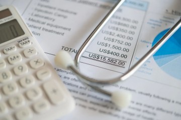 Hospitals mandated to disclose prices, offering potential benefits for patient financial decisions.