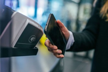 Mobile technology is set to revolutionize payments by 2026, changing how we manage finances.