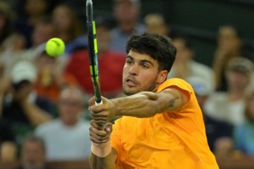 Alcaraz and Sabalenka advance to the semifinals at Indian Wells, showcasing remarkable performances.
