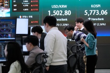 Oil and natural gas prices soar as Iran attacks Gulf energy facilities