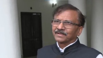 Sanjay Raut alleges election manipulation, invites UN observers to India