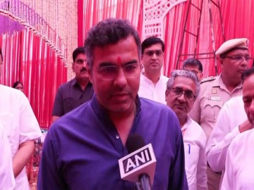 Parvesh Verma criticizes Kejriwal, likening him to a character from 'Dhurandhar' amid 'Sheesh Mahal' controversy