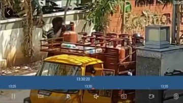 LPG Cylinder Theft Caught On CCTV In Narsingi