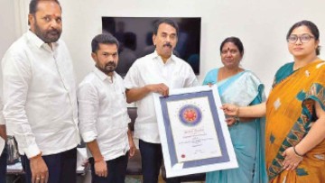 Minister Jupally praises officials as Nirmal bags national awards