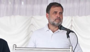 Rahul Gandhi Criticizes PM Modi and Kerala CM Vijayan as 'Arrogant' Over LDF's Campaign.
