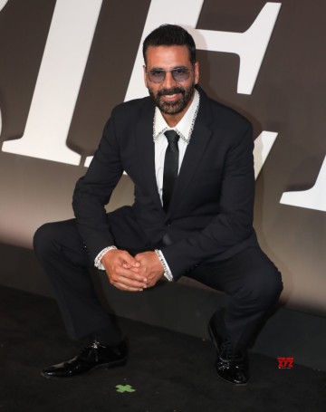 Akshay Kumar recalls struggling days outside Subhash Ghai's office with Parmeet Sethi