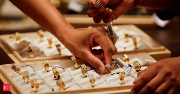 India gem and jewellery exports rise to ₹2.44 lakh crore in FY26 amid global headwinds