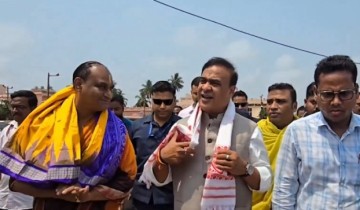 Himanta Sarma dares Rahul Gandhi to reveal passport details, foreign visits