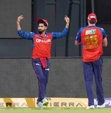Unbelievable awareness, timing and fitness: Sachin hails Iyer's stunning relay catch