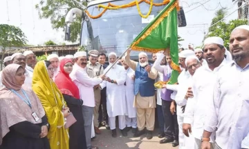 Minister flags off second batch of Haj pilgrims from Gannavaram