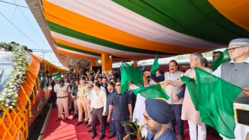 Vande Bharat Links Jammu-Srinagar, Boosting Connectivity