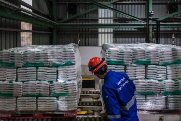 India imposes immediate sugar export ban amid concerns over tighter domestic stocks