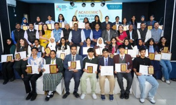 ICC honours CBSE toppers from various schools in Qatar