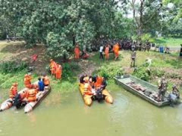 Tripura: Indian Army, NDRF conduct joint flood relief, rescue mock drill in Agartala