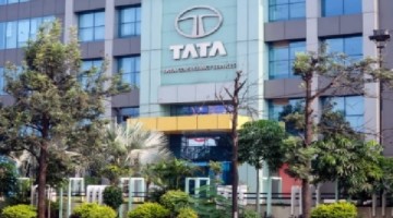 India's largest IT firm TCS, paid its ceo the least among industry peers