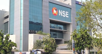 Indian markets end lower amid weak global cues, geopolitical tensions; IT stocks drag