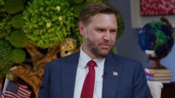 JD Vance's Awkward Gesture With Wife Usha Raises Eyebrows