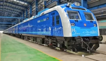 India's First Hydrogen Train Achieves 120 Kmph Trial