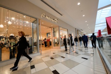 Gen Z shoppers are energizing malls as they stroll, scroll and post