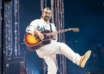 Please dear God just go to the bathroom: Noah Kahan on concert etiquette