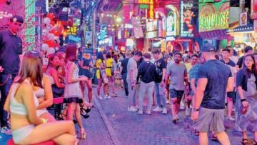 Good tourists, bad tourists - We've been lucky so far