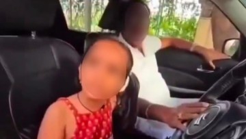 Hyderabad Viral Video: Cop Lets Minor Granddaughter Drive Car, Causes Traffic Jam; Sparks Outrage