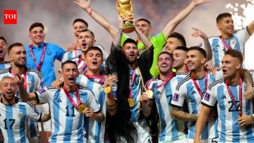 Did Lionel Messi really give every Argentina player a gold Stanley set after losing the World Cup? Here's the truth behind the viral gift