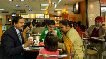 'Unsalted fries, no onion garlic McAloo Tikki': McDonald's launches Shravan specials, netizens call it 'glocalization'
