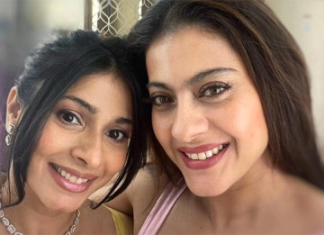 Tanishaa Mukerji calls sister Kajol her 'prince' in playful Cinderella reel