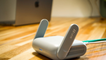 'Who Would've Imagined This 10 Years Ago?': Man Fixes WiFi Dead Zone In 30 Mins With YouTube, Instant Delivery