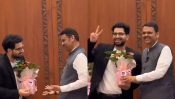 'Biscuit Please'! Samay Raina's Request To Maharashtra CM Devendra Fadnavis During Felicitation Goes Viral