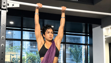 Samyuktha Hegde Did 106 Pull-Ups in a Sari-and Her Message to Women Hits Even Harder