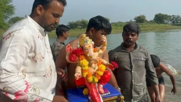 ‘Ganpati Bappa Morya’ Echoes Across MP as Devotees Celebrate Ganesha Visarjan with Faith and Festivity