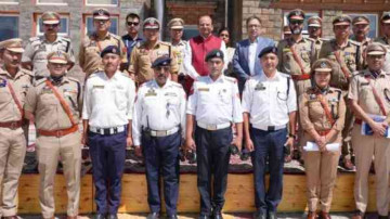 Ladakh Traffic Police Gets A New Look: Blue Uniforms Out, White In