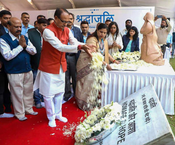 Bhopal Comes Together to Honour Gas Tragedy Victims on 39th Anniversary