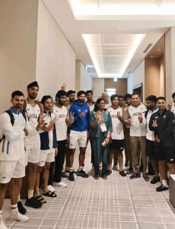 PT Usha Meets India’s Cricket Team Before Asian Games Campaign