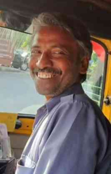 ‘Can We Find Him?’ Foreigner Searches for Indian Rickshaw Driver One Year After Their Ride