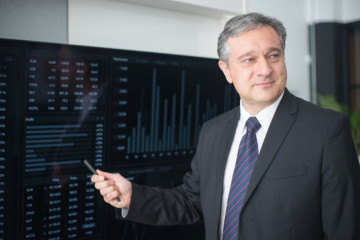 Bajaj Finance Shares Rise 3.4% as AUM Jumps 27%
