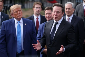Trump's 'Super Intelligence' AI Rebrand Has Everyone Shopping for Slovenia's .SI Domain